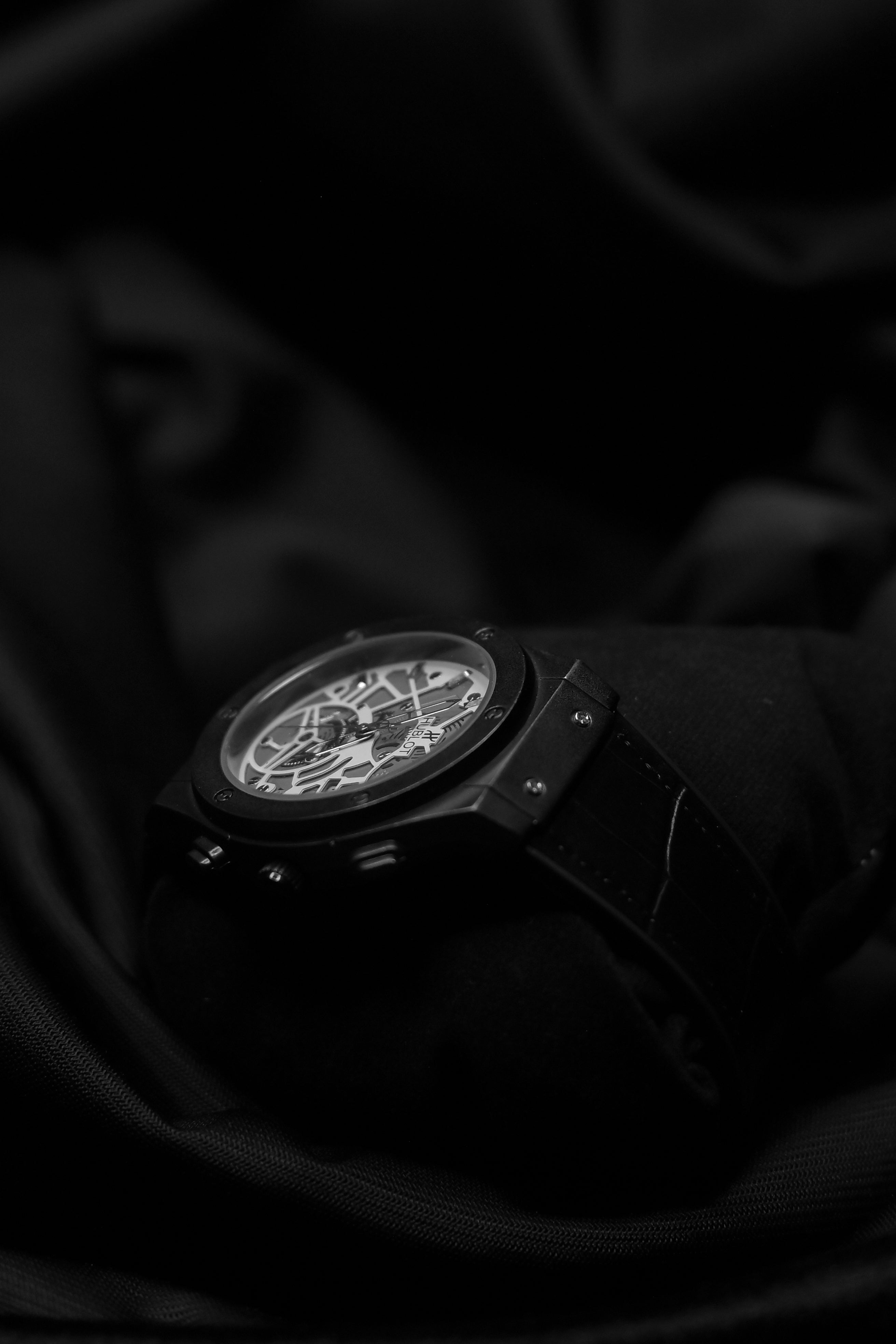 Skeleton Dial Automatic Watch – Luxury Black Edition