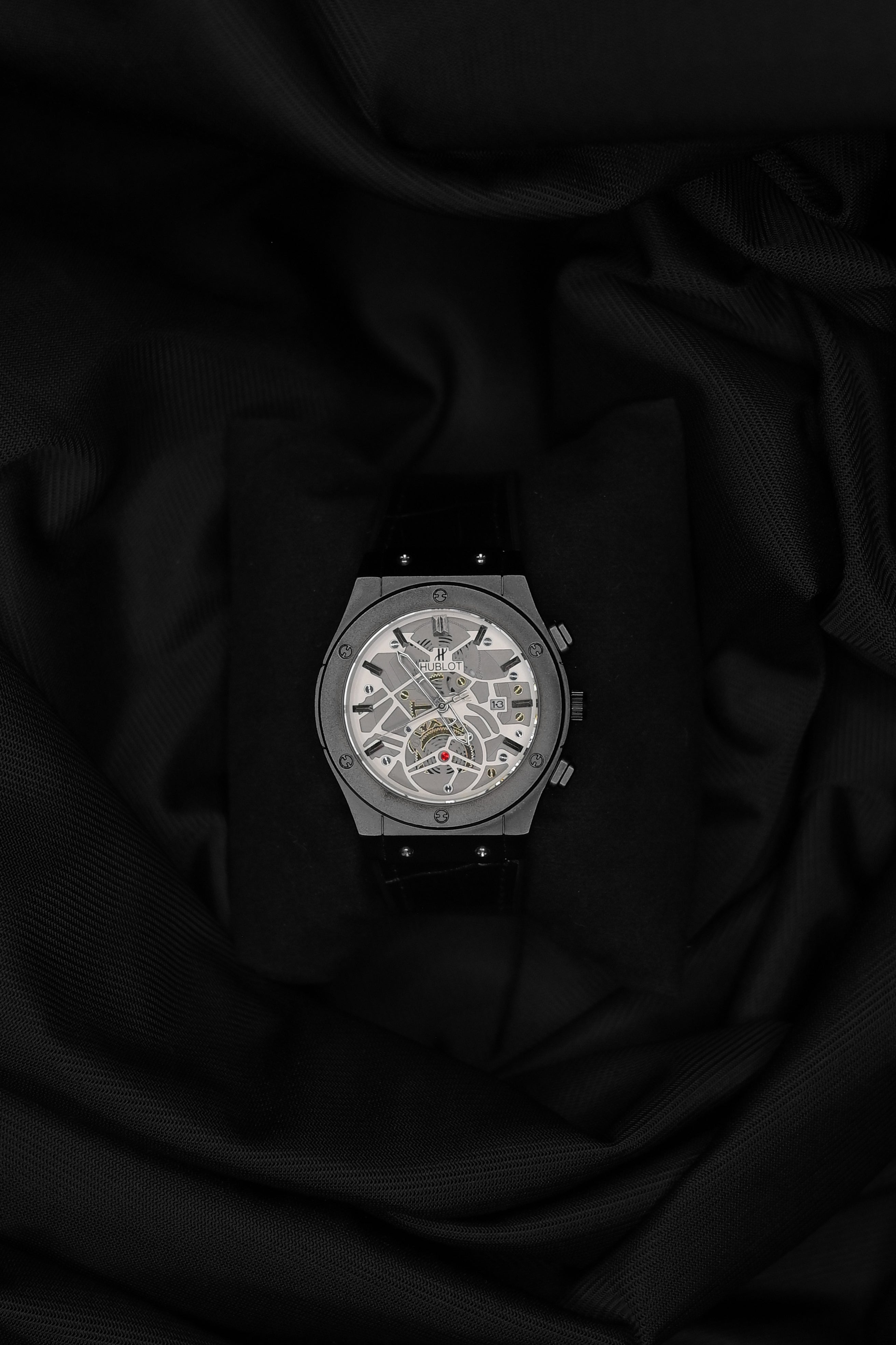 Skeleton Dial Automatic Watch – Luxury Black Edition