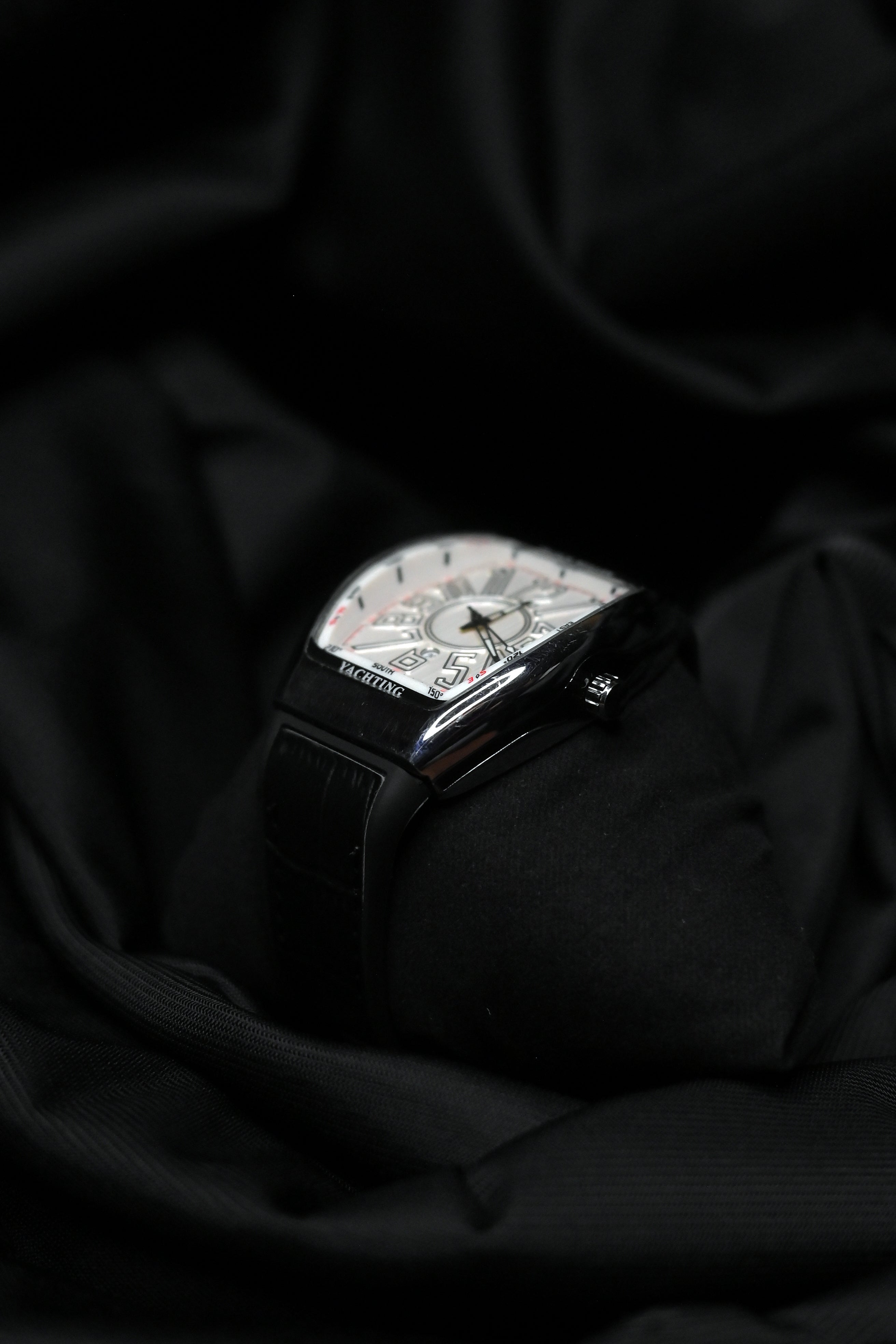 Luxury Square Dial Watch – White Face Statement Edition