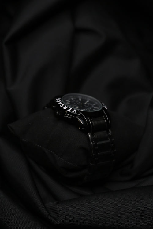 Black Chronograph Luxury Watch – Bold Modern Design
